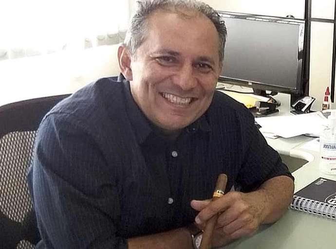O pequeno diretor que tem um imenso moral com o Governador